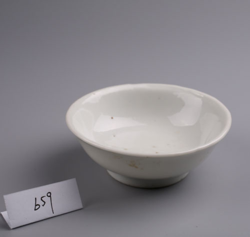 白釉小盏