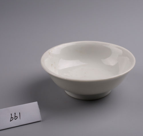 白釉小盏